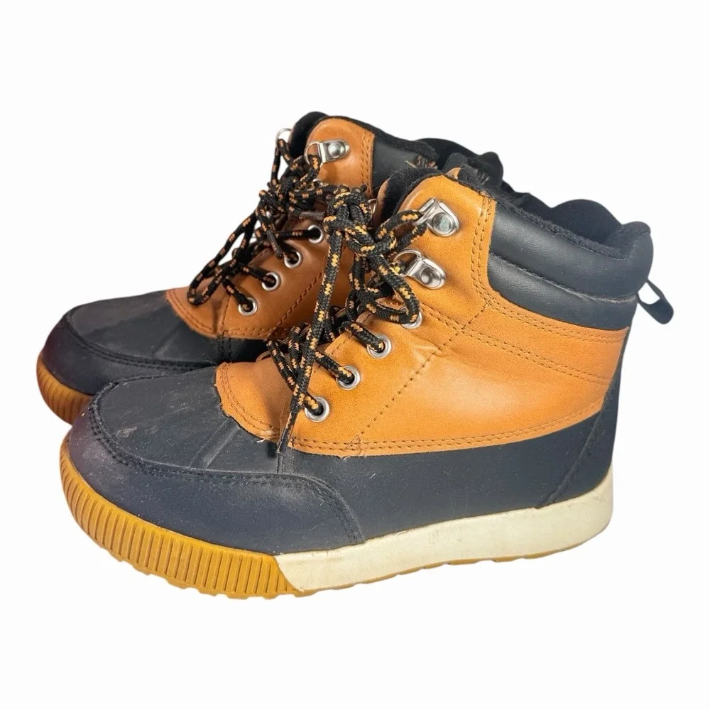 Kids Waterproof Winter Boots in Black and Tan Size 1Y